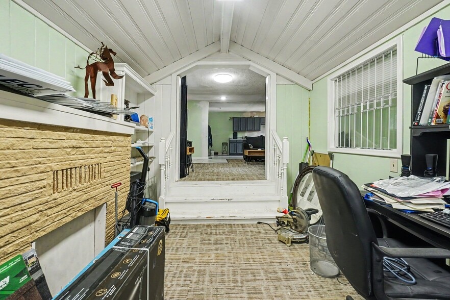 More Photos Of 4431 N 60th Ave, Omaha Office Residential For Sale