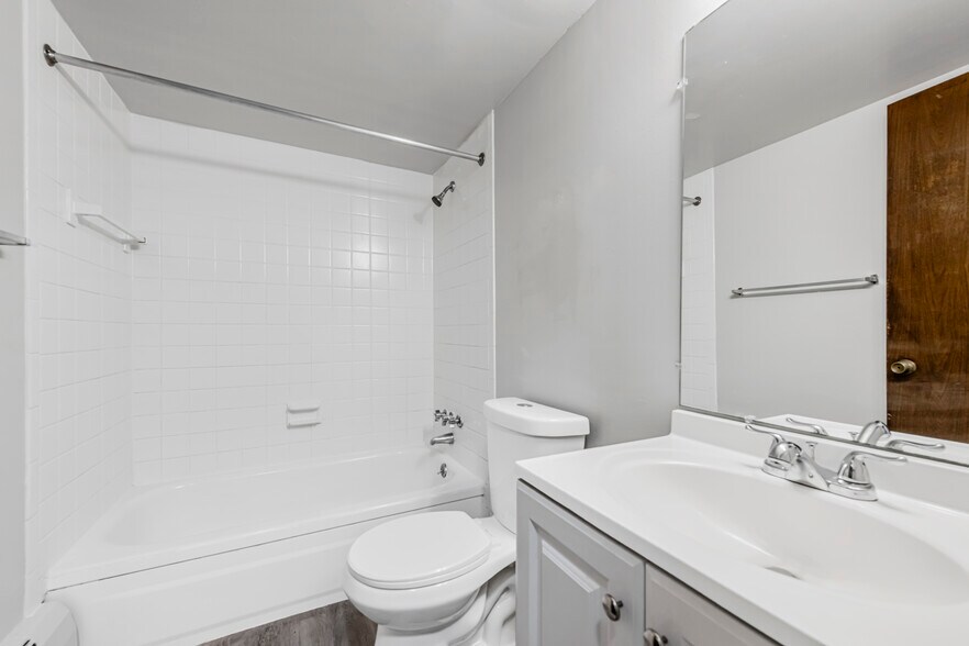 More Photos Of 23740 Fenkell St, Detroit Apartments For Sale