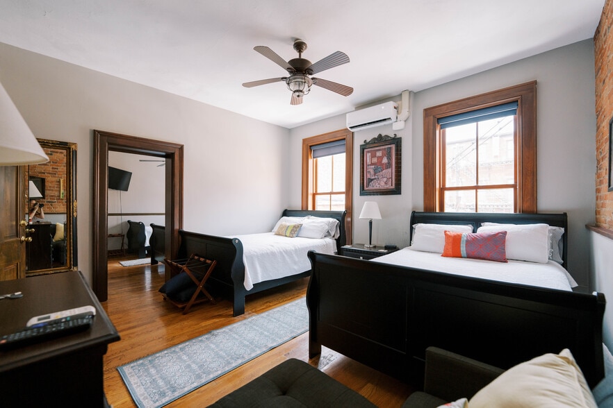 More Photos Of 22-24 E Mound St, Columbus General Retail For Sale