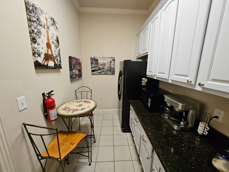 More Photos Of 1806 Snake River Rd, Katy Medical For Sale