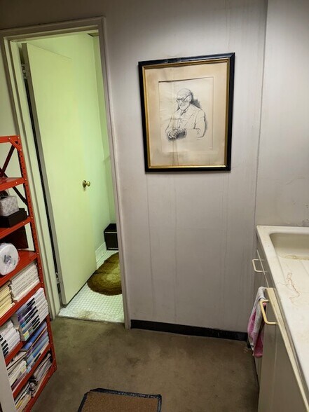 More Photos Of 1 Barstow Rd, Great Neck Office Residential For Sale