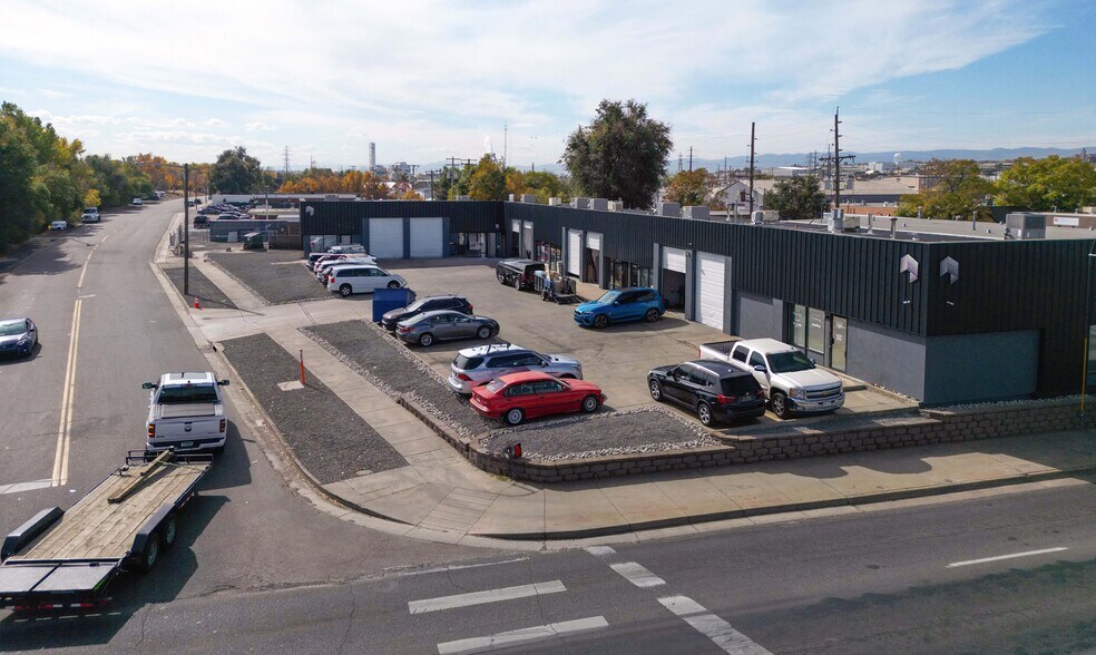 More Photos Of 2101 S Platte River Dr, Denver Warehouse For Lease
