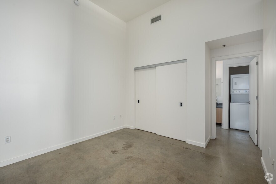 More Photos Of 1530 J St, Sacramento Apartments For Lease
