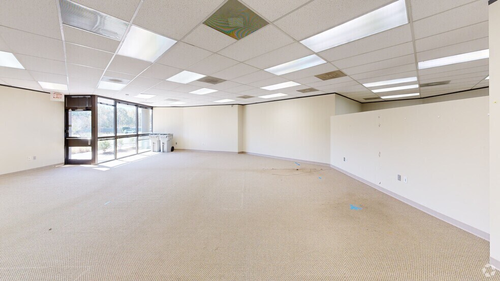 More Photos Of 7500 E Independence Blvd, Charlotte Unknown For Lease