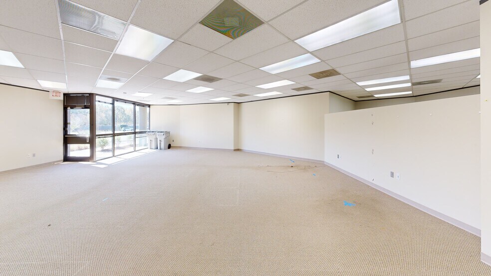 More Photos Of 7500 E Independence Blvd, Charlotte Unknown For Lease