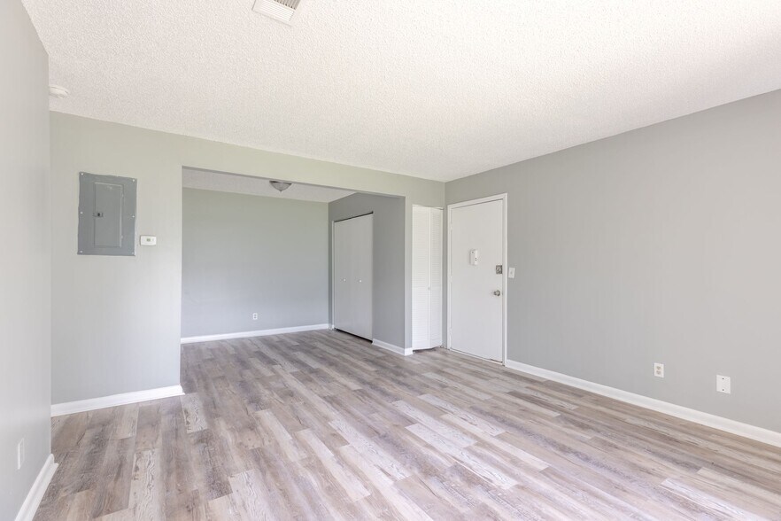 More Photos Of 333 S Mock Rd, Albany Apartments For Sale