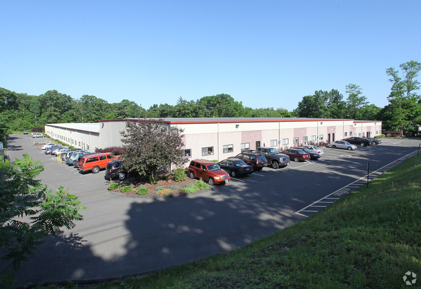 Primary Photo Of 353-359 Christian St, Oxford Manufacturing For Lease