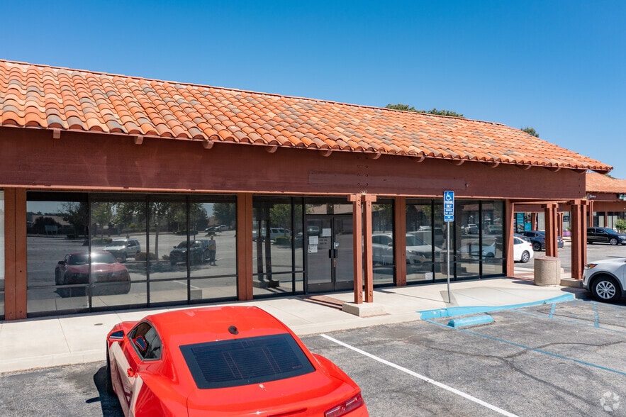 More Photos Of 1915-1989 W Avenue L, Lancaster Unknown For Lease