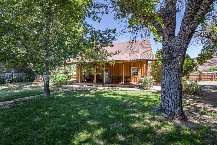 Primary Photo Of 411 N 500 W, Moab General Retail For Sale