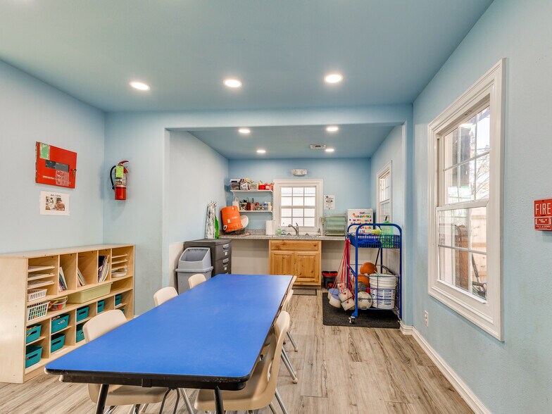 More Photos Of 305 S Chickasaw Ave, Claremore Daycare Center For Sale