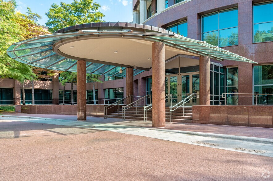 More Photos Of 6501 Legacy Dr, Plano Office For Lease