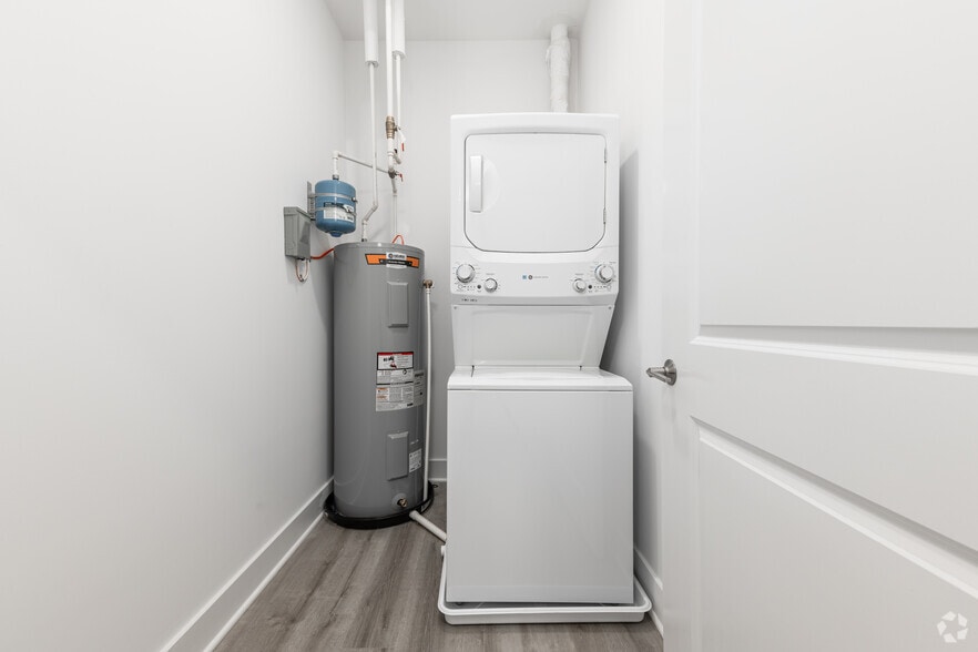 More Photos Of 214 Pier 1 Rd, Stevensville Apartments For Sale