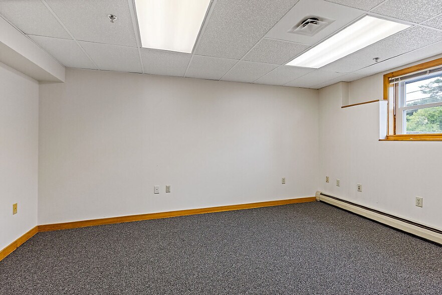 More Photos Of 323 State St, Augusta Office Residential For Sale