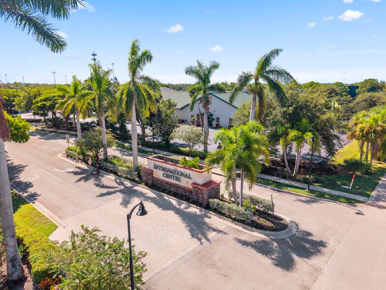 More Photos Of 13861 Plantation Rd, Fort Myers Office For Sale