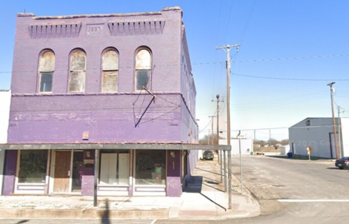 More Photos Of 120 S Main St, McGregor General Retail For Sale