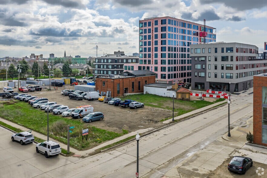 More Photos Of 3100 Brush St, Detroit Light Distribution For Lease