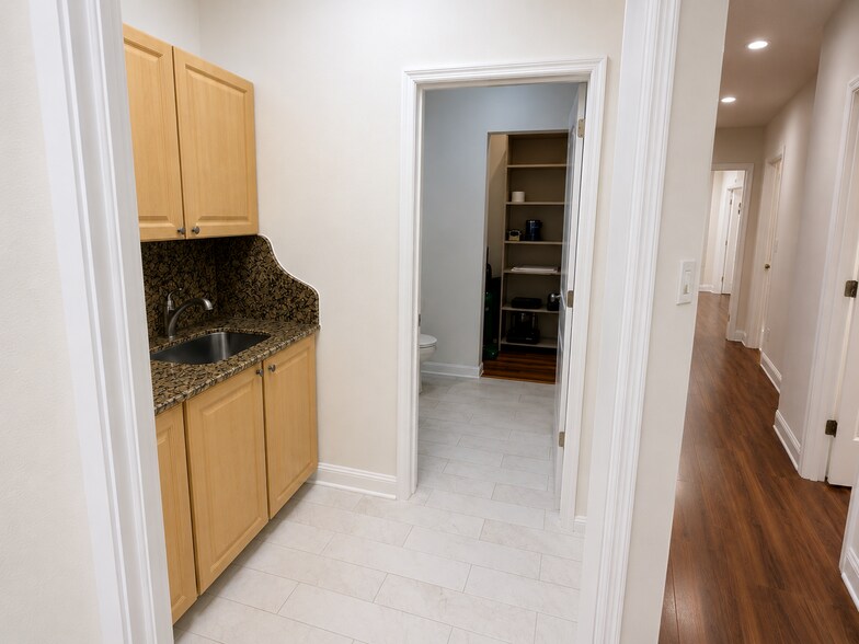 More Photos Of 725 N Hwy A1A, Jupiter Medical For Sale