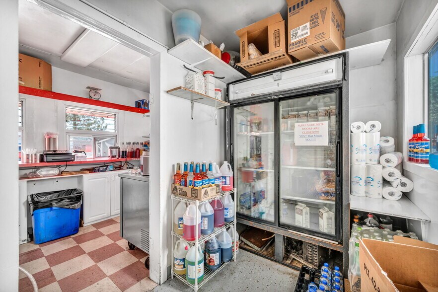 More Photos Of 198 Main St, Bridgeport Restaurant For Sale