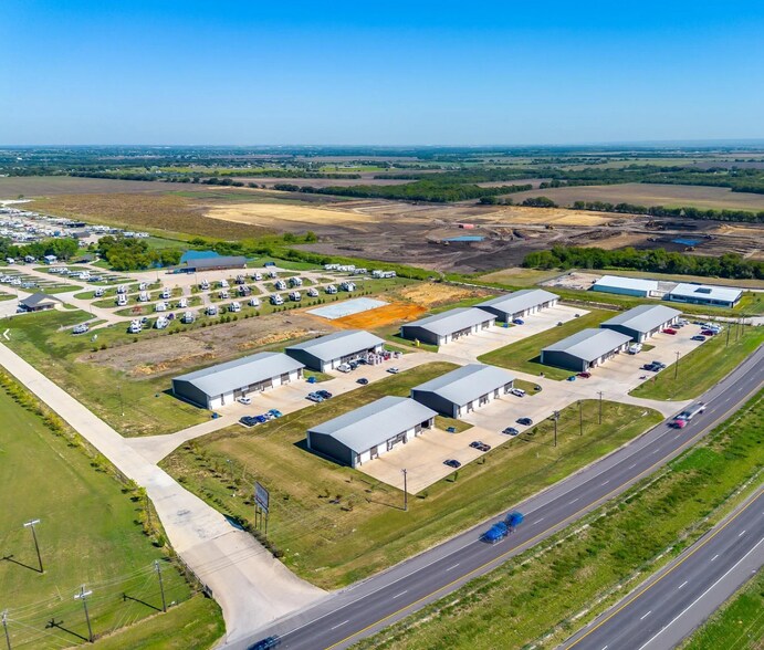 More Photos Of 9115 East Highway 67, Alvarado Showroom For Lease