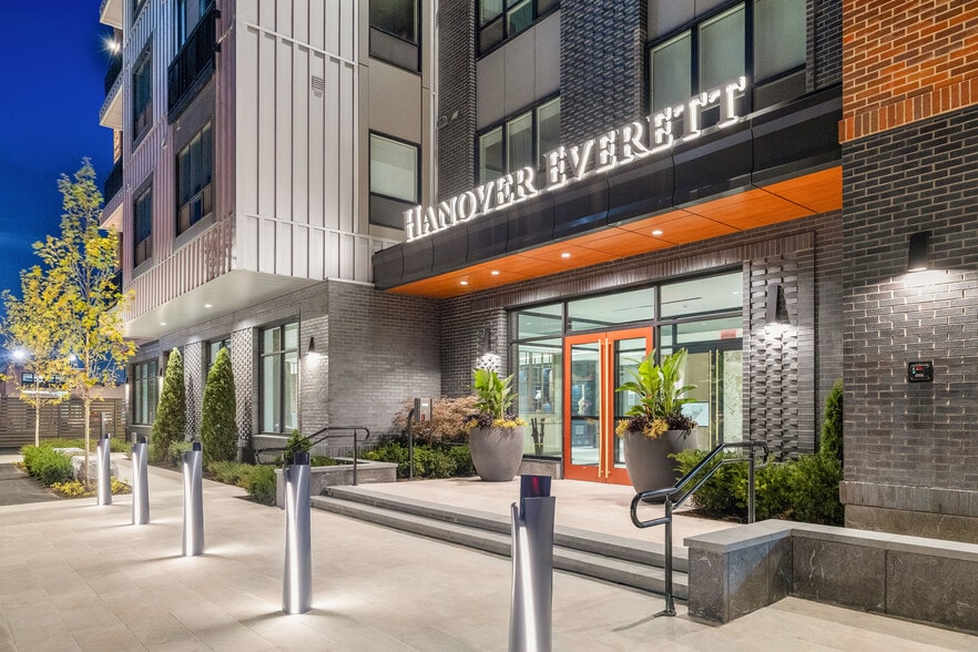 More Photos Of 337 2nd St, Everett Apartments For Lease