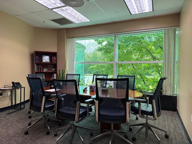 More Photos Of 900 South Ave, Staten Island Office For Lease