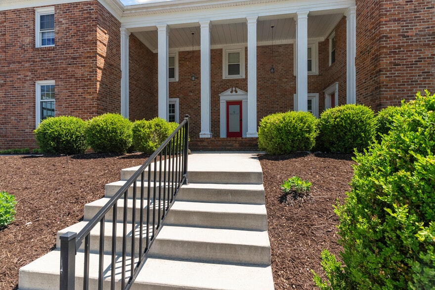 More Photos Of 6200 Fort Ave, Lynchburg Medical For Sale