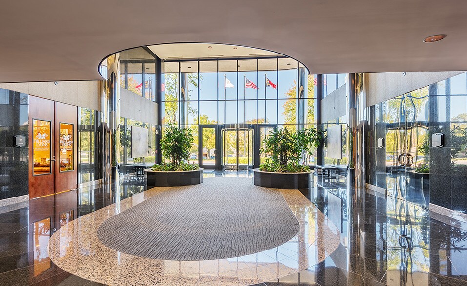 More Photos Of 1901 Roxborough Rd, Charlotte Office For Sale