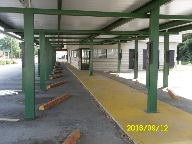 More Photos Of 912 Mulberry St, Loudon Freestanding For Sale