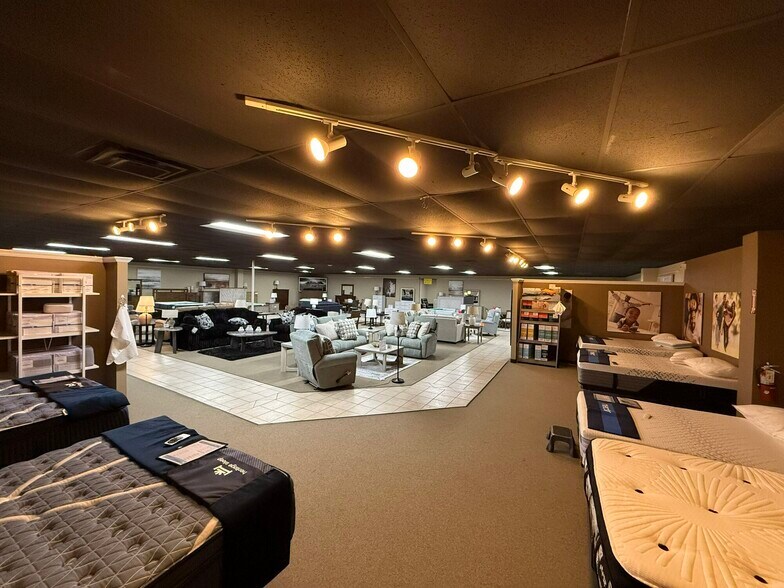 More Photos Of 701 S 5th St, Macclenny General Retail For Sale