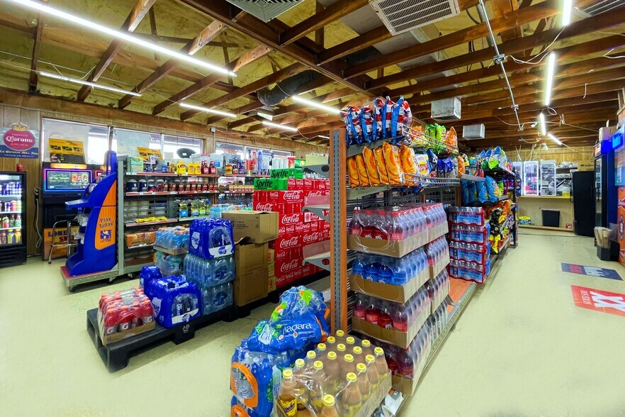 More Photos Of 701 Lincoln Ave, Robstown Convenience Store For Sale