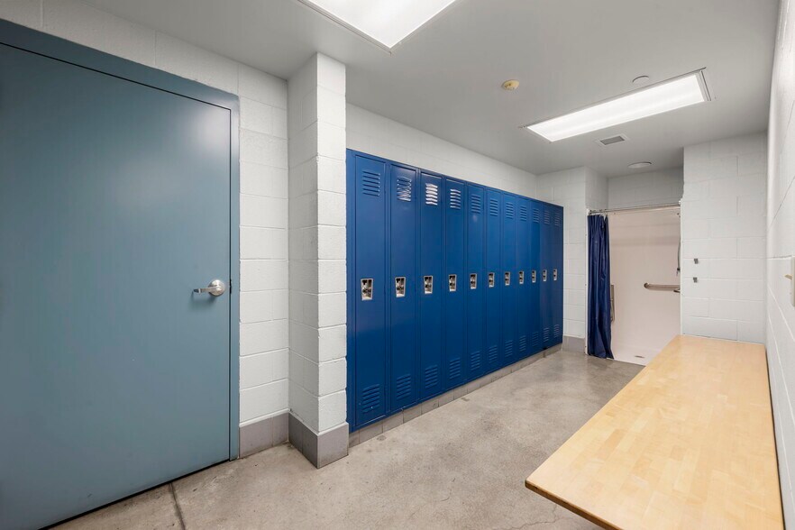 More Photos Of 801 N 2nd St, Berthoud Distribution For Lease