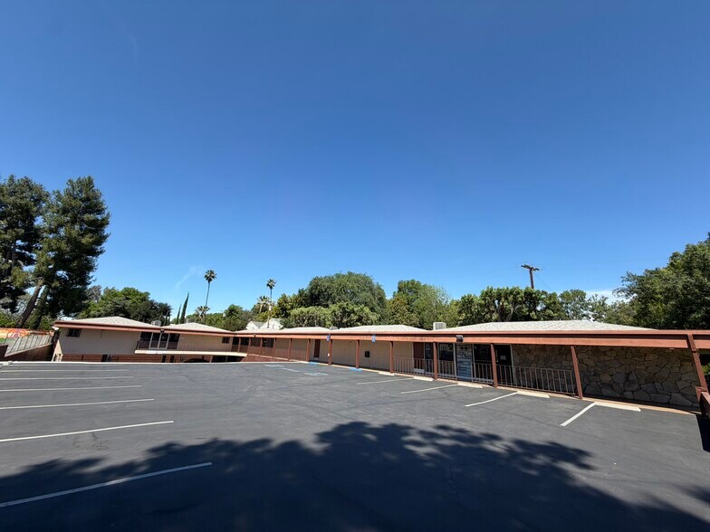 More Photos Of 5905 Brockton Ave, Riverside Office For Sale