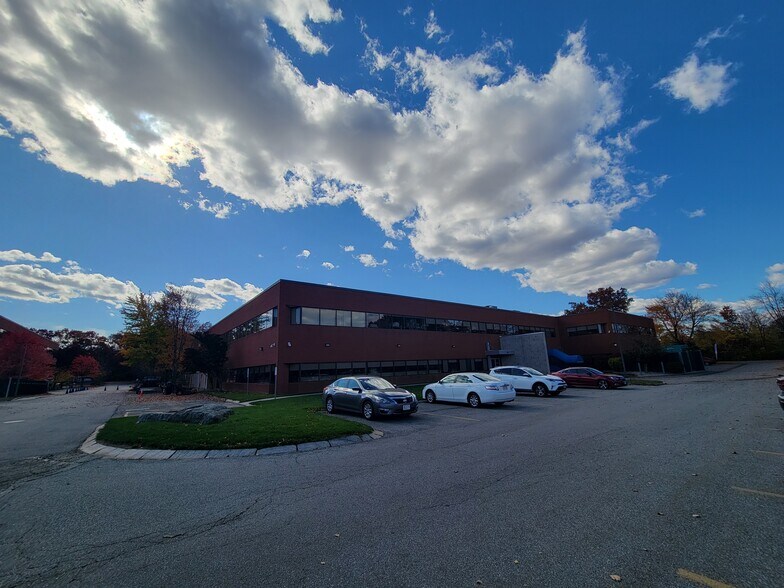 More Photos Of 847 Rogers St, Lowell Medical For Lease