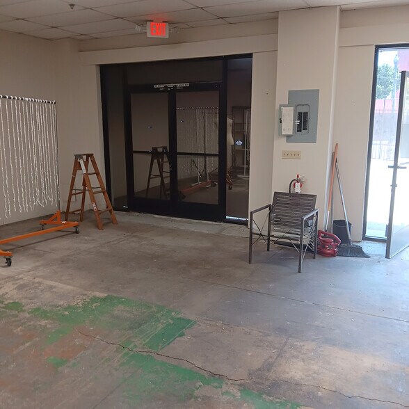 More Photos Of 308 W 14th St, Los Angeles Warehouse For Lease