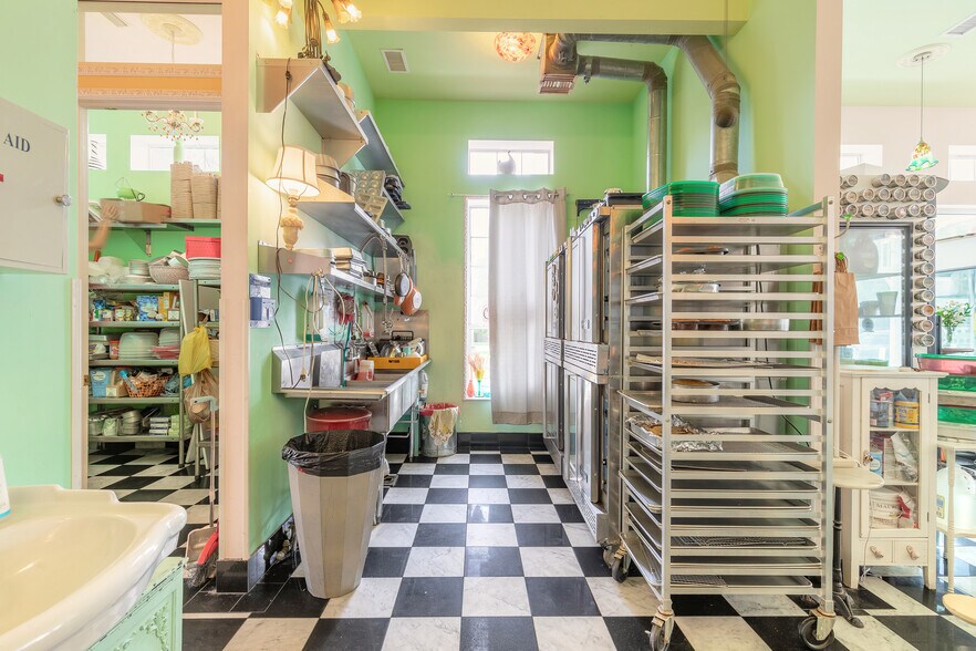 More Photos Of 197 E Church St, Deland General Retail For Sale