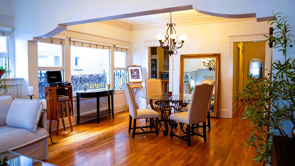 More Photos Of 219 Redondo Ave, Long Beach Apartments For Sale