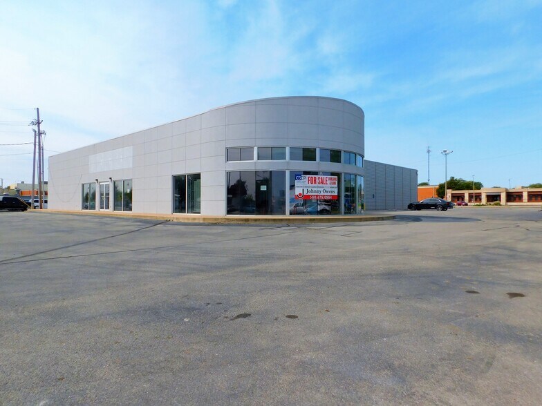 More Photos Of 202 W Gore Blvd, Lawton Auto Dealership For Sale