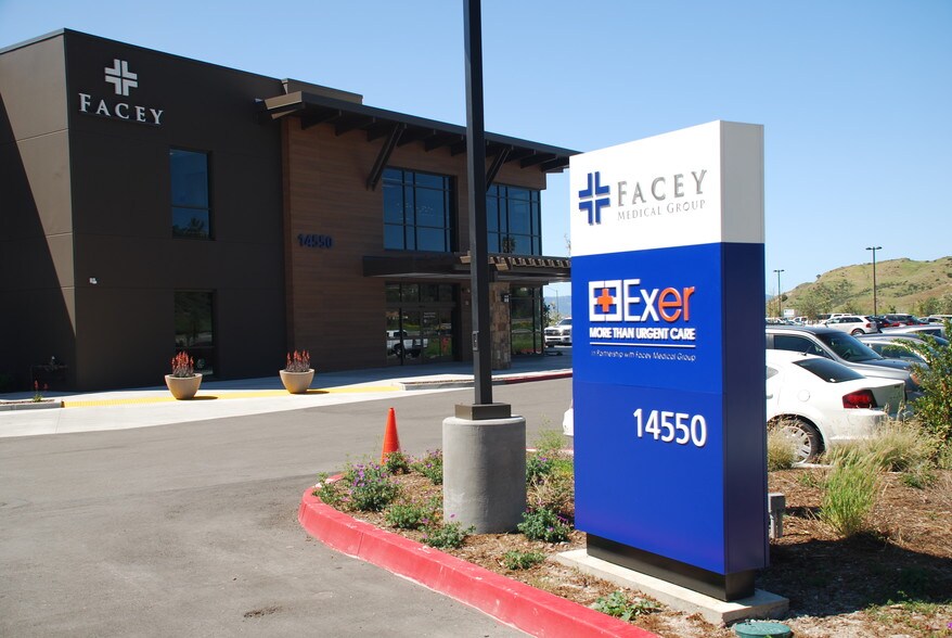 More Photos Of 14550 W Soledad Canyon Rd, Santa Clarita Storefront Retail Office For Lease