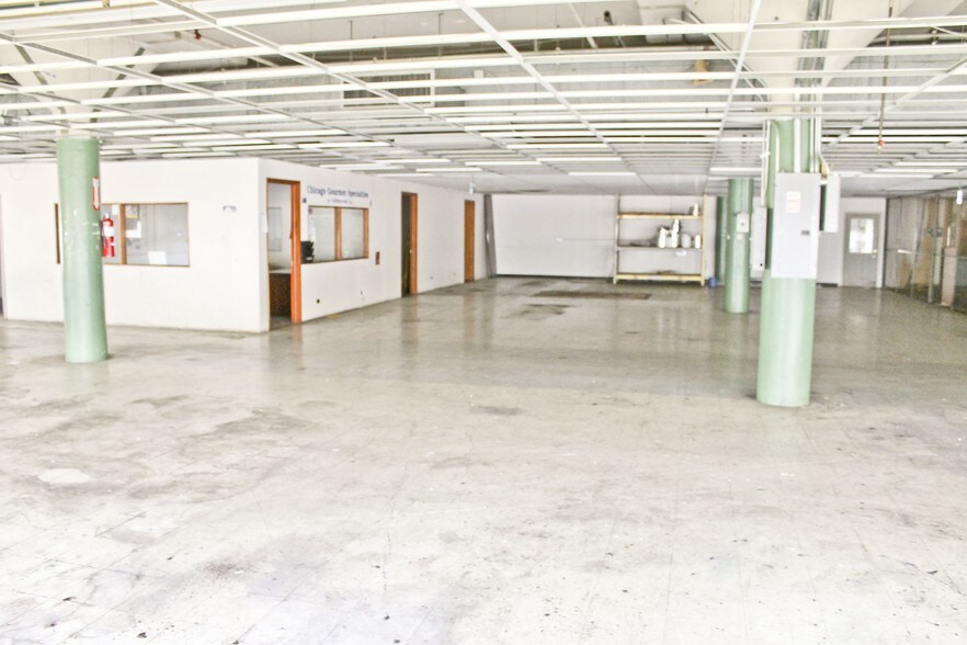 More Photos Of 5610 W Bloomingdale Ave, Chicago Industrial For Sale