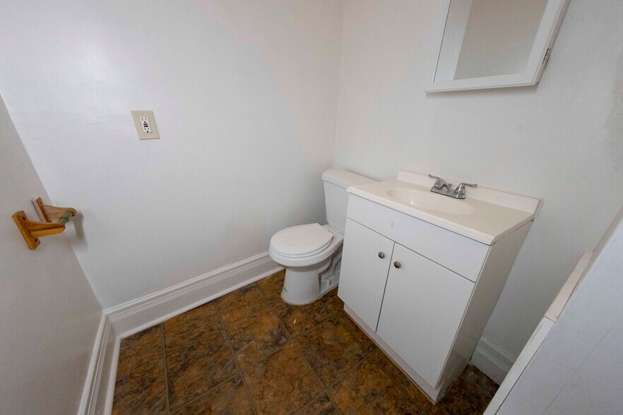 More Photos Of 14536 E Jefferson Ave, Detroit Storefront Retail Residential For Sale
