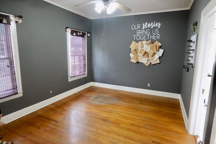 More Photos Of 1317 N Parkerson Ave, Crowley Storefront Retail Office For Sale