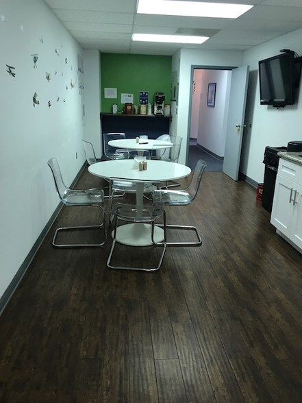 More Photos Of 218 and 226 Jackson St, Maitland Office For Sale