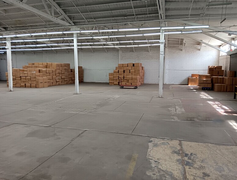 More Photos Of 930 E 61st St, Los Angeles Warehouse For Lease