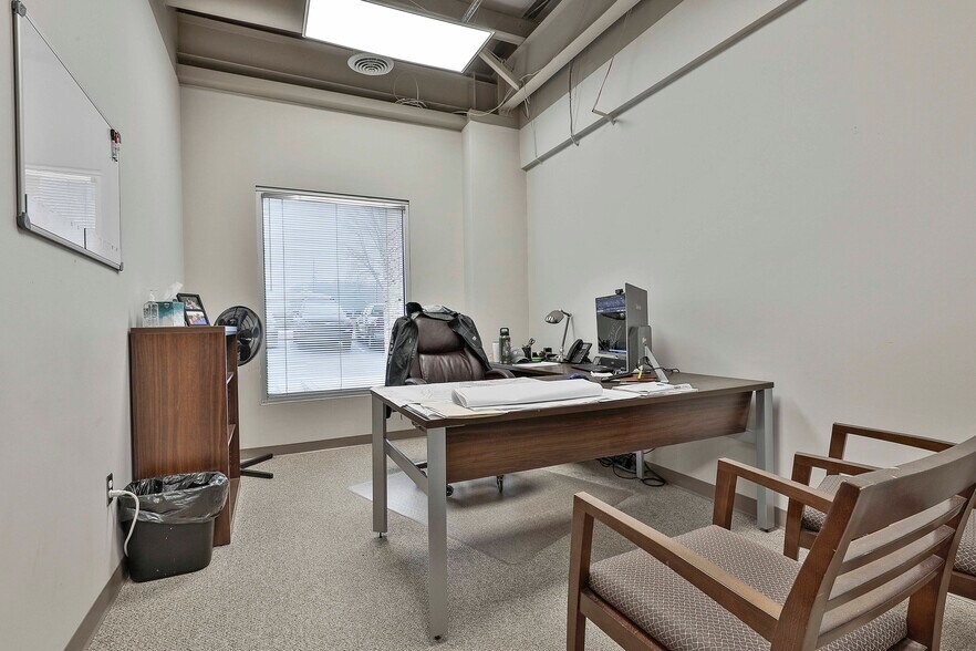 More Photos Of 1039 Sullivan Rd, Newnan Office For Lease