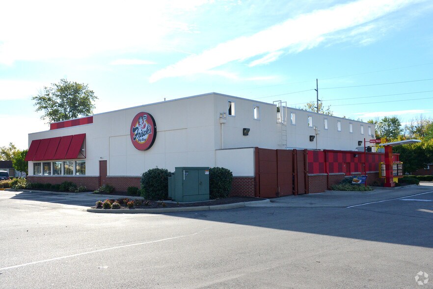 More Photos Of 3311 Benchwood Rd, Dayton Restaurant For Sale