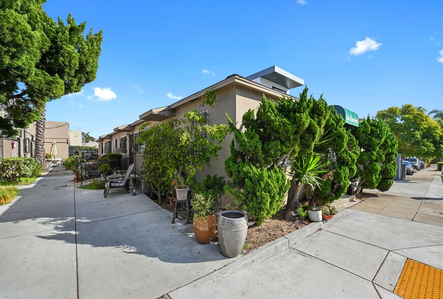 More Photos Of 1051-1065 Rosecrans St, San Diego Storefront Retail Residential For Sale
