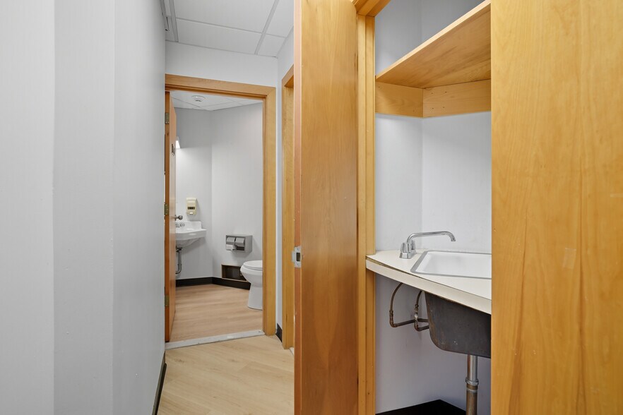 More Photos Of 52 East St, Ludlow General Retail For Lease