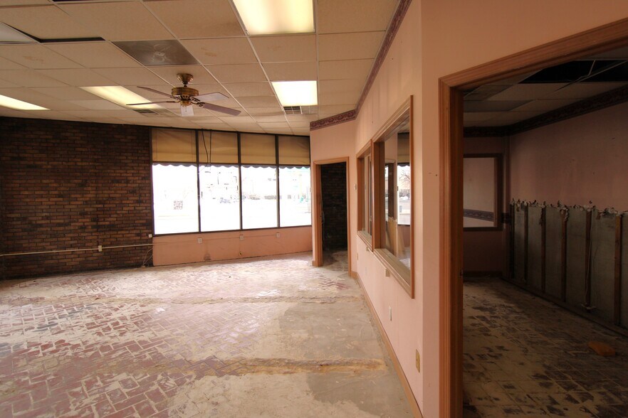 More Photos Of 1325A Paterson Plank rd, Secaucus Storefront For Lease