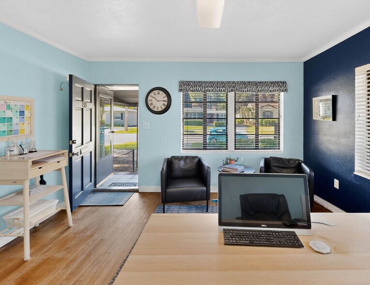 More Photos Of 219 Pasadena Pl, Orlando Office For Sale