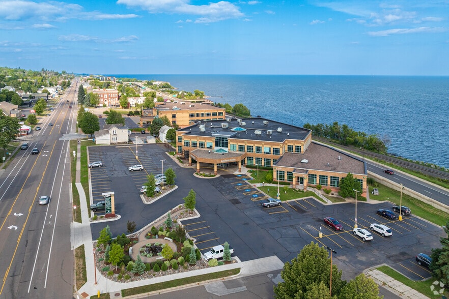 More Photos Of 1420 London Rd, Duluth Medical For Lease